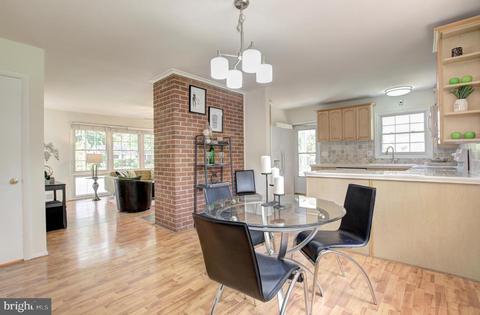 7605 Dunston St, Springfield, VA 22151 photo 11