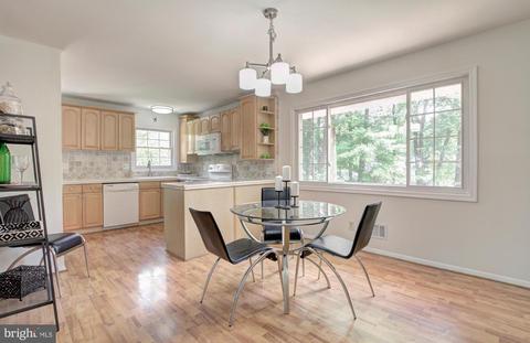 7605 Dunston St, Springfield, VA 22151 photo 12