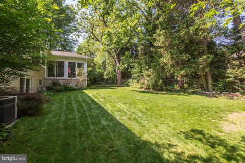 1436 Colleen Ln, Mclean, VA 22101 photo 3