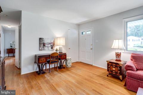 7418 Hogarth St, Springfield, VA 22151 photo 8