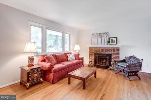 7418 Hogarth St, Springfield, VA 22151 photo 7