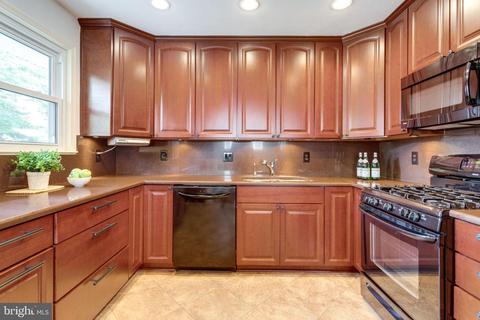 7418 Hogarth St, Springfield, VA 22151 photo 17