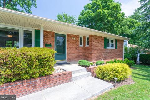 7418 Hogarth St, Springfield, VA 22151 photo 3