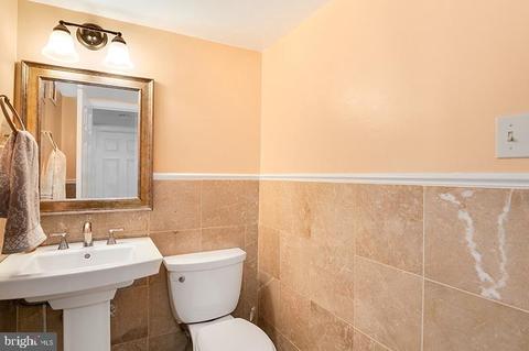 6926 Sydenstricker Rd, Springfield, VA 22152 photo 14