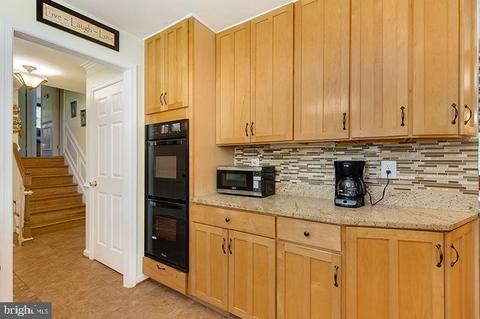 6926 Sydenstricker Rd, Springfield, VA 22152 photo 30