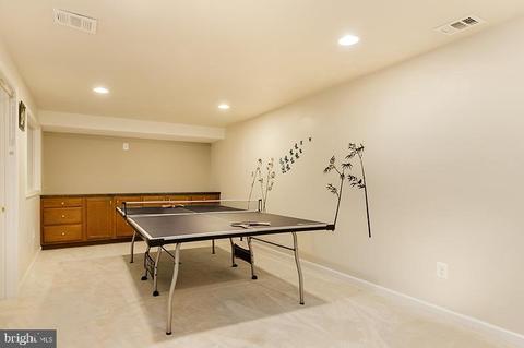 6926 Sydenstricker Rd, Springfield, VA 22152 photo 5