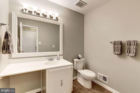 1173 Foxhound Ct, Mclean, VA 22102 photo 14