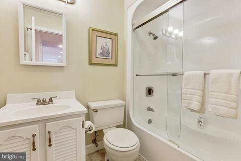 1173 Foxhound Ct, Mclean, VA 22102 photo 32