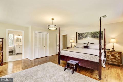1173 Foxhound Ct, Mclean, VA 22102 photo 17