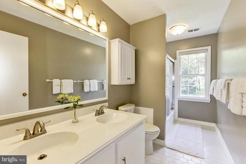 1173 Foxhound Ct, Mclean, VA 22102 photo 28