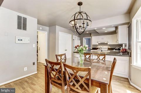 1173 Foxhound Ct, Mclean, VA 22102 photo 5