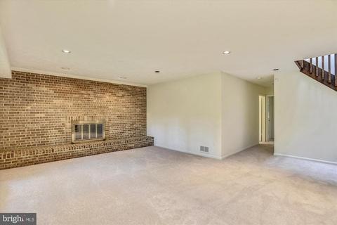7917 Old Falls Rd, Mclean, VA 22102 photo 12