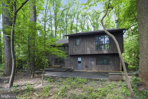7917 Old Falls Rd, Mclean, VA 22102 photo 2