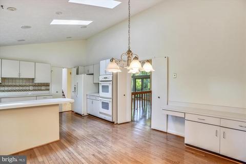 7917 Old Falls Rd, Mclean, VA 22102 photo 21