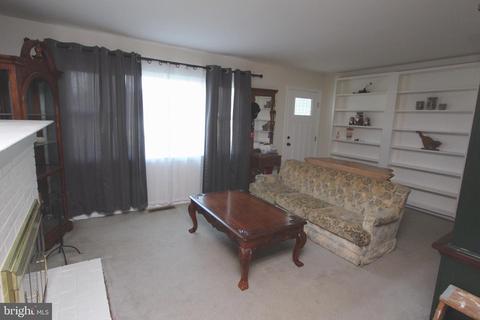 6715 Cimarron St, Springfield, VA 22150 photo 4