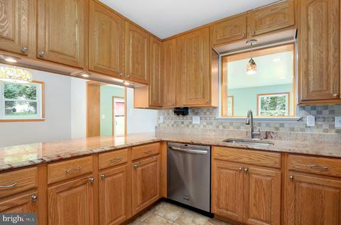 5201 Garner St, Springfield, VA 22151 photo 12