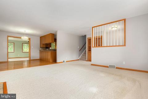 5201 Garner St, Springfield, VA 22151 photo 6