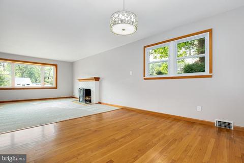 5201 Garner St, Springfield, VA 22151 photo 8