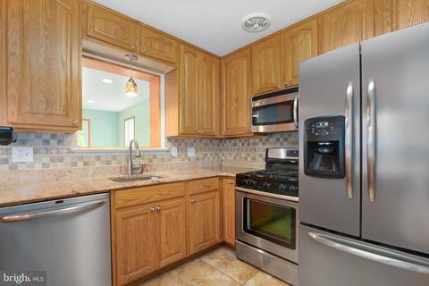 5201 Garner St, Springfield, VA 22151 photo 13