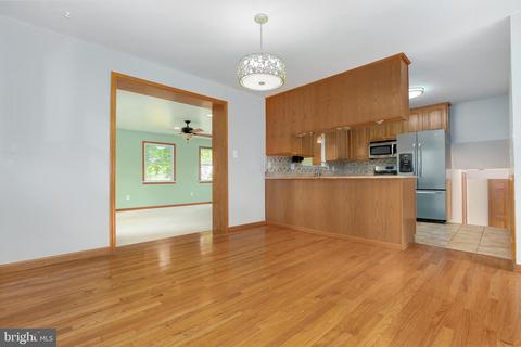 5201 Garner St, Springfield, VA 22151 photo 7