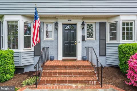 1441 Layman St, Mclean, VA 22101 photo 3