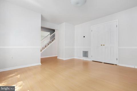 7441 Quincy Hall Ct, Springfield, VA 22153 photo 5