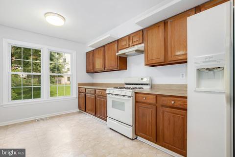 7441 Quincy Hall Ct, Springfield, VA 22153 photo 12