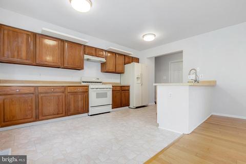 7441 Quincy Hall Ct, Springfield, VA 22153 photo 11