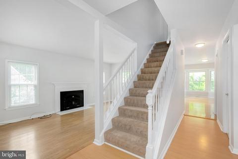 7441 Quincy Hall Ct, Springfield, VA 22153 photo 9