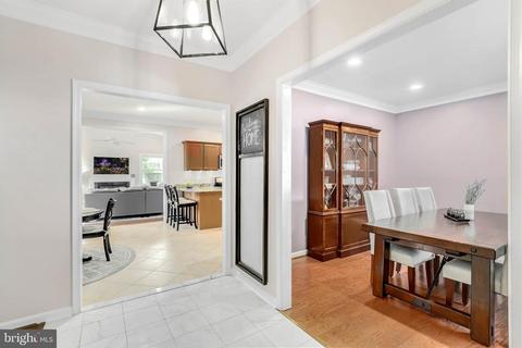 5511 Kathleen Pl, Springfield, VA 22151 photo 9