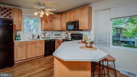 1719 Valley Ave, Mclean, VA 22101 photo 3