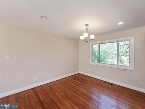6004 Meriwether Ln, Springfield, VA 22150 photo 6