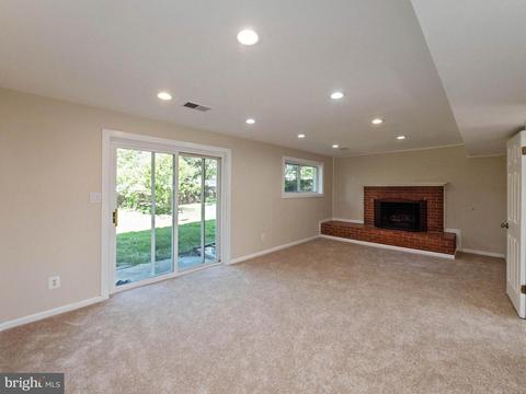 6004 Meriwether Ln, Springfield, VA 22150 photo 18