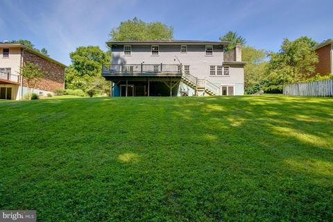 734 Ridge Dr, Mclean, VA 22101 photo 2