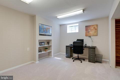 8519 Lancashire Dr, Springfield, VA 22151 photo 33