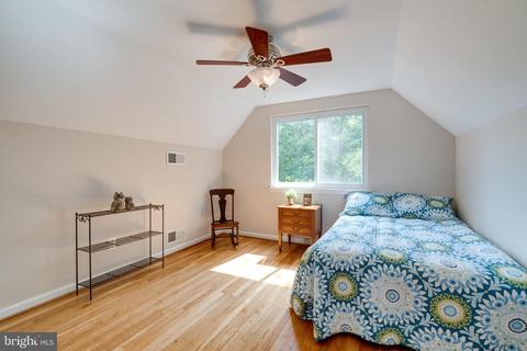 8519 Lancashire Dr, Springfield, VA 22151 photo 18