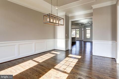 7204 Bayside Ct, Mclean, VA 22101 photo 4
