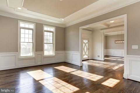 7204 Bayside Ct, Mclean, VA 22101 photo 2