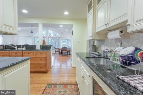 6931 Girard St, Mclean, VA 22101 photo 8