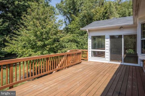 8020 Agin Ct, Mclean, VA 22102 photo 10