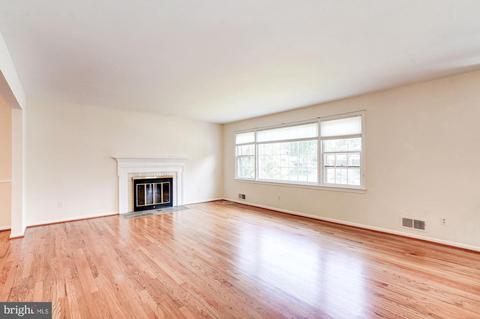 8020 Agin Ct, Mclean, VA 22102 photo 12