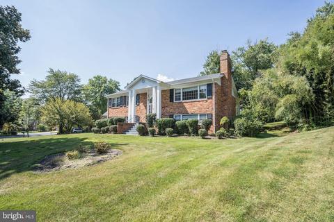 8020 Agin Ct, Mclean, VA 22102 photo 2
