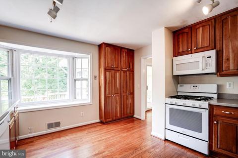 8020 Agin Ct, Mclean, VA 22102 photo 17