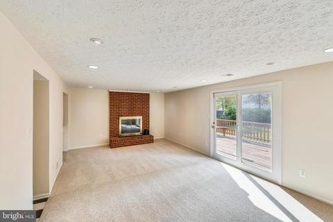 6906 Bethnal Ct, Springfield, VA 22150 photo 6
