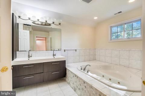 7202 Halifax Pl, Springfield, VA 22150 photo 21