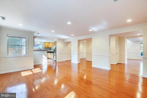 7202 Halifax Pl, Springfield, VA 22150 photo 8