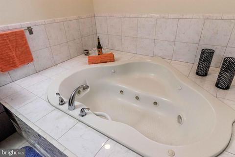 7202 Halifax Pl, Springfield, VA 22150 photo 22