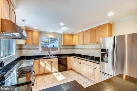 7202 Halifax Pl, Springfield, VA 22150 photo 11
