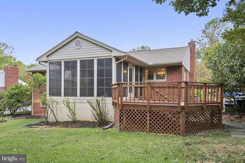 7513 Gresham St, Springfield, VA 22151 photo 9