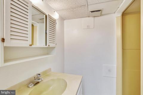 7513 Gresham St, Springfield, VA 22151 photo 40